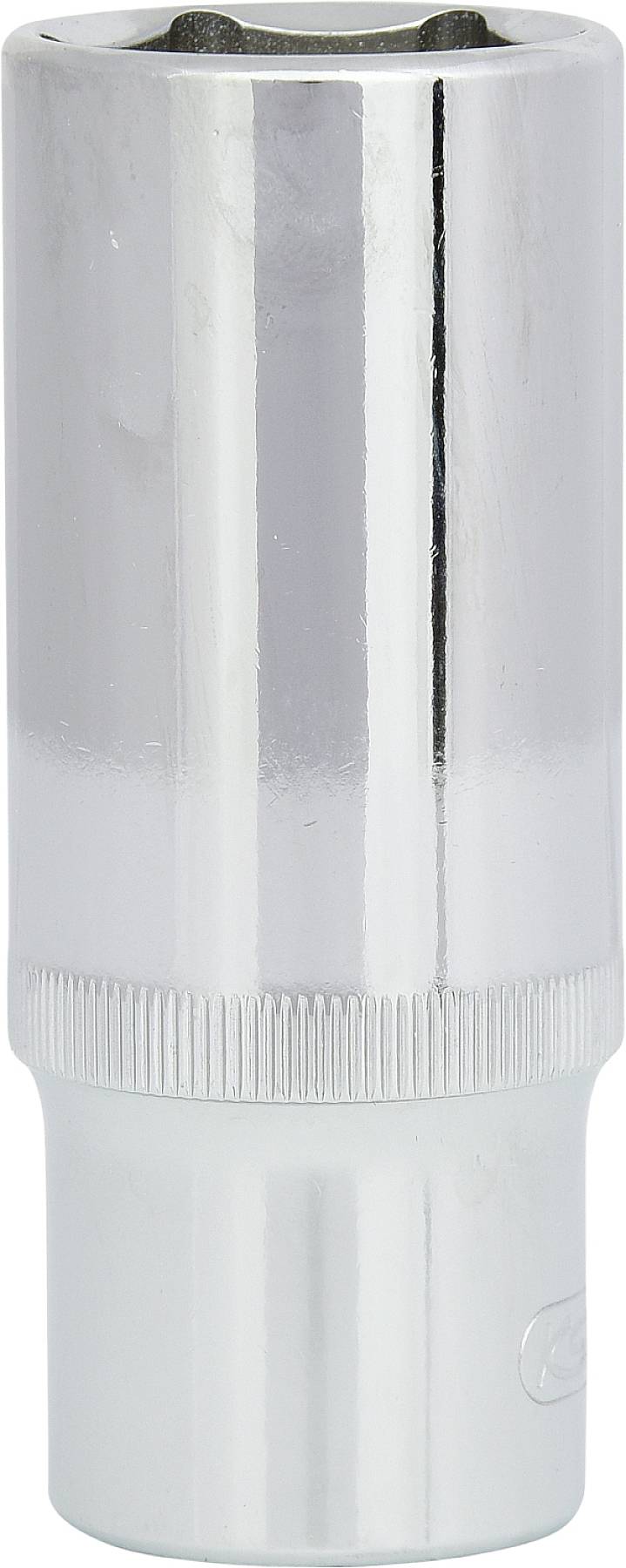 Un embout de clé à douille en argent métallique, cylindrique avec une poignée striée, pour travaux mécaniques.