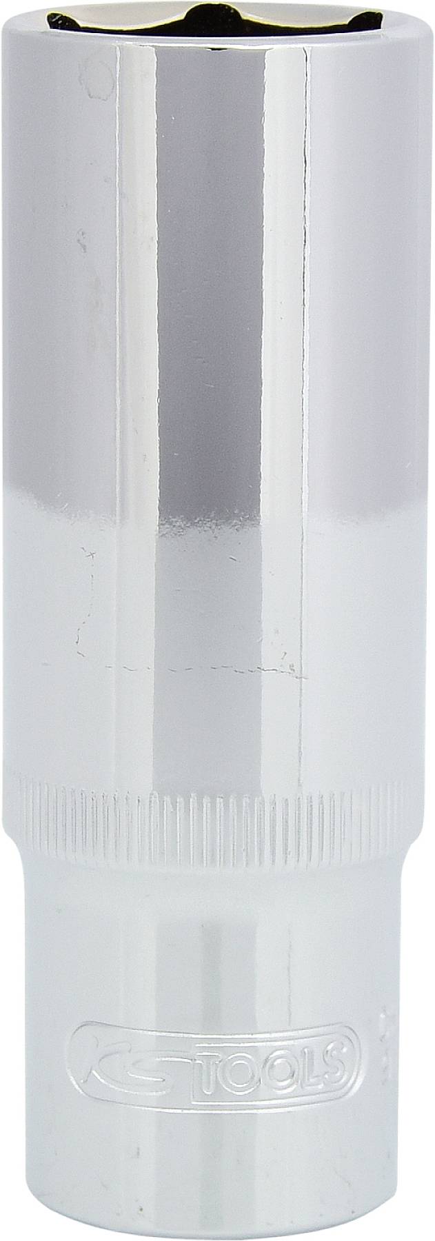 Un embout de clé à cliquet chromé de forme cylindrique avec une partie de poignée striée, adapté aux outils de vissage.