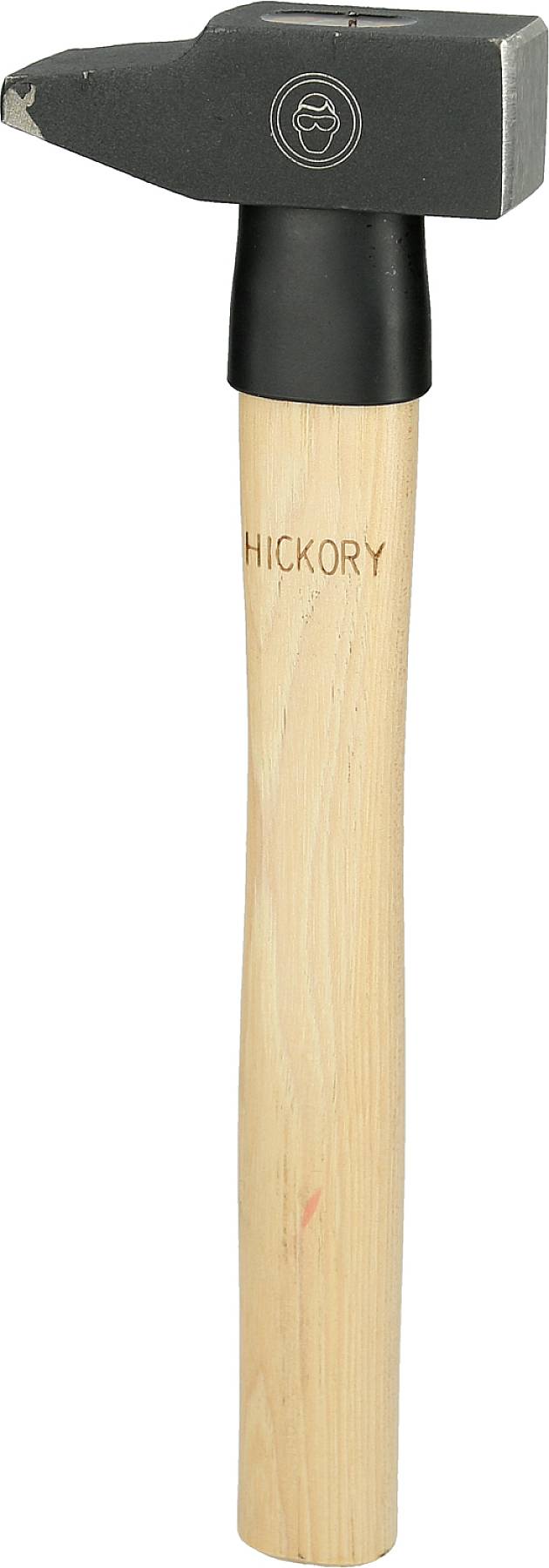 Un marteau avec une tête noire et un manche en bois sur lequel est inscrit 'Hickory'. La tête possède une surface de frappe lisse et une nervure étroite.