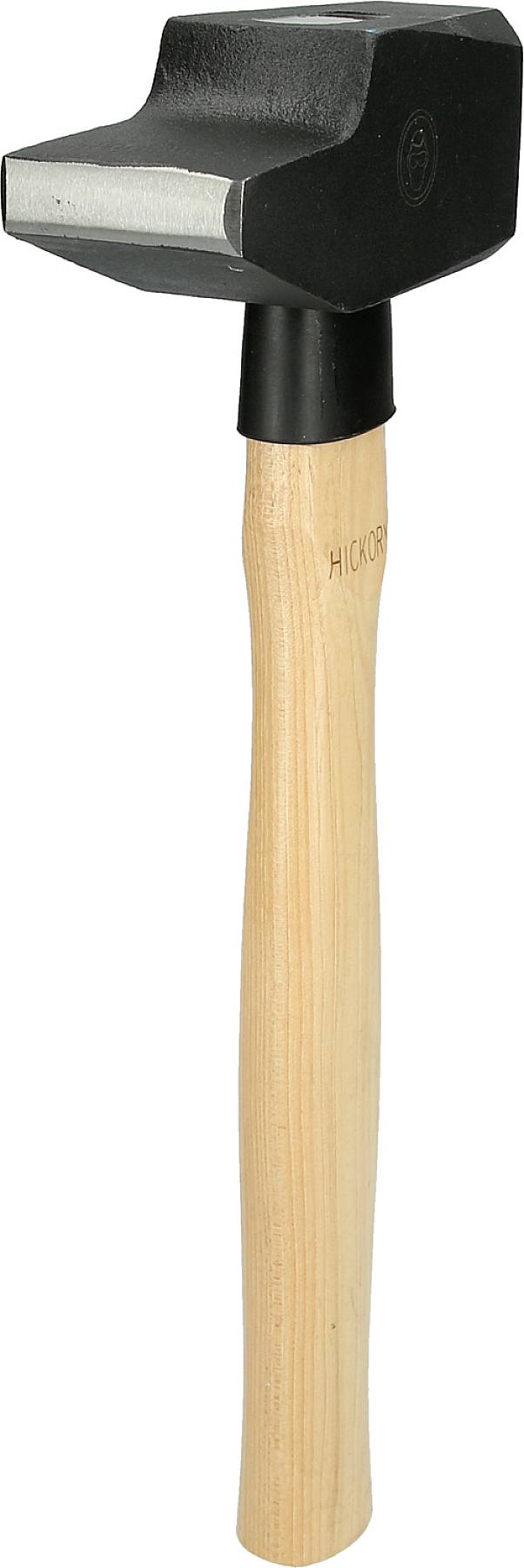Un marteau de forgeron avec un manche en bois et une tête métallique lourde et rectangulaire. Adapté pour des travaux de forge intensifs.