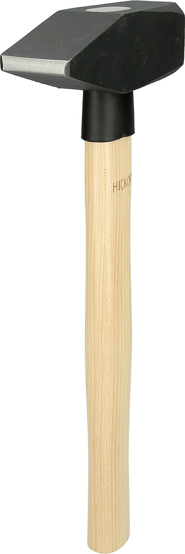 Un marteau-pilon avec un long manche en bois et une tête en métal lourde, adapté aux travaux de construction lourds.