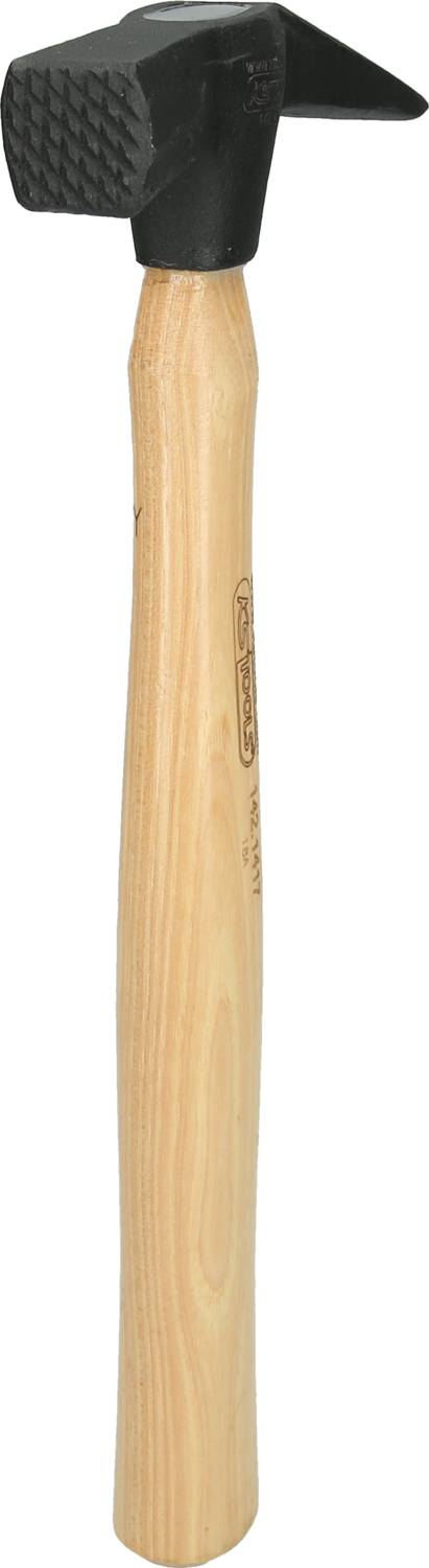 Marteau en bois à tête noire. Le manche est fabriqué en bois clair et présente une forme standard pour les outils manuels.