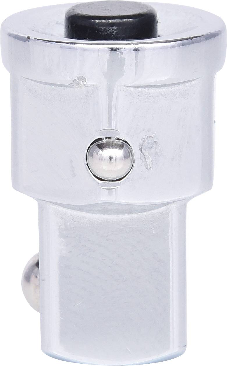 Adaptateur de clé à douille en argent avec bille de verrouillage, conçu pour connecter des douilles aux outils, présentant une surface métallique lisse.