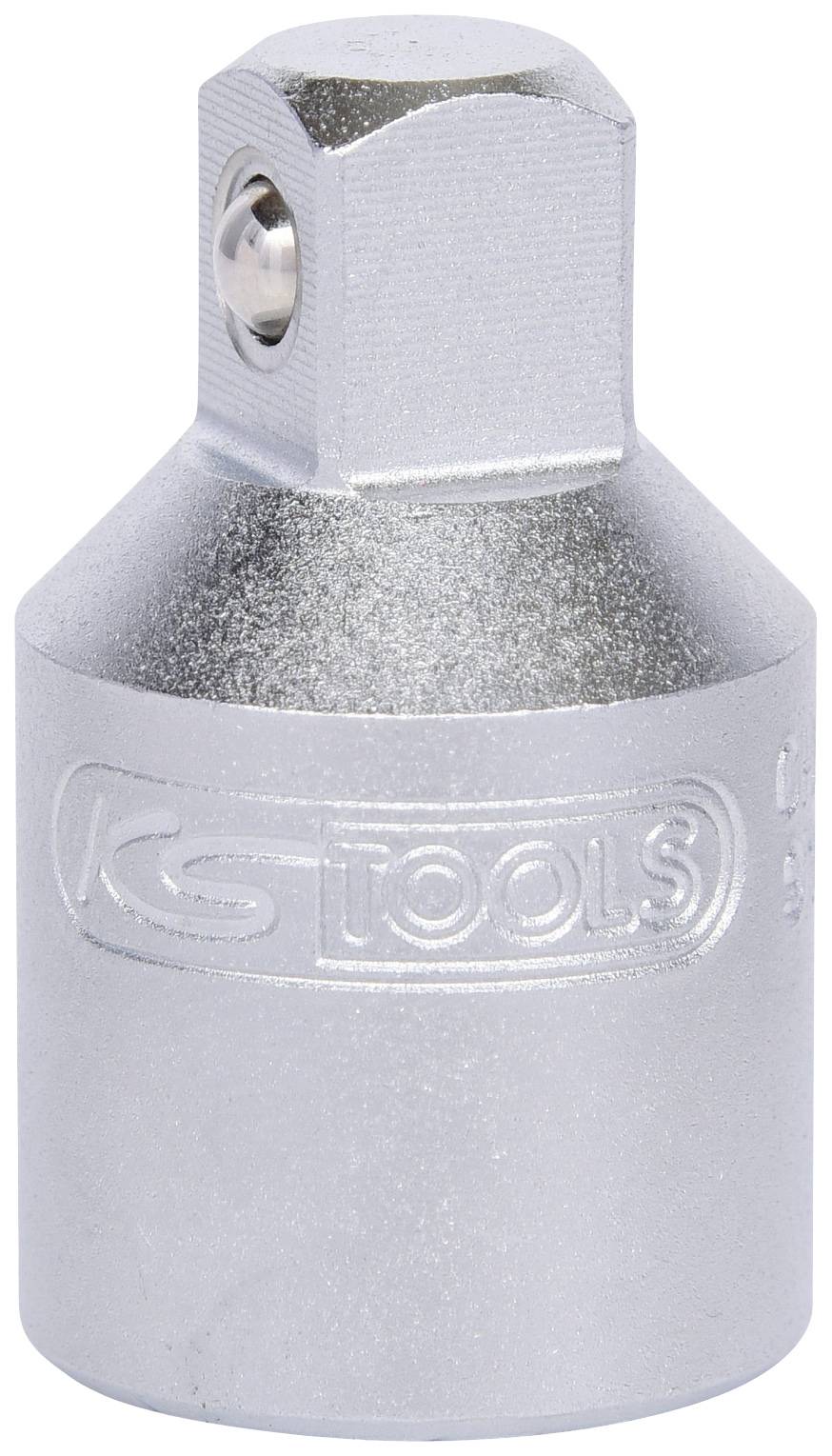 Un adaptateur de noix de 1/2 pouce en argent, de forme cylindrique, avec carré femelle, de la marque KS Tools. Modèle et taille visiblement gravés.