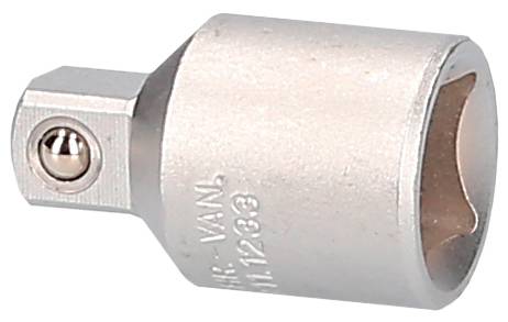 Adaptateur de clé à douille métallique avec carré d'entraînement et embout rond. Utilisé pour connecter des clés à douille à des outils.