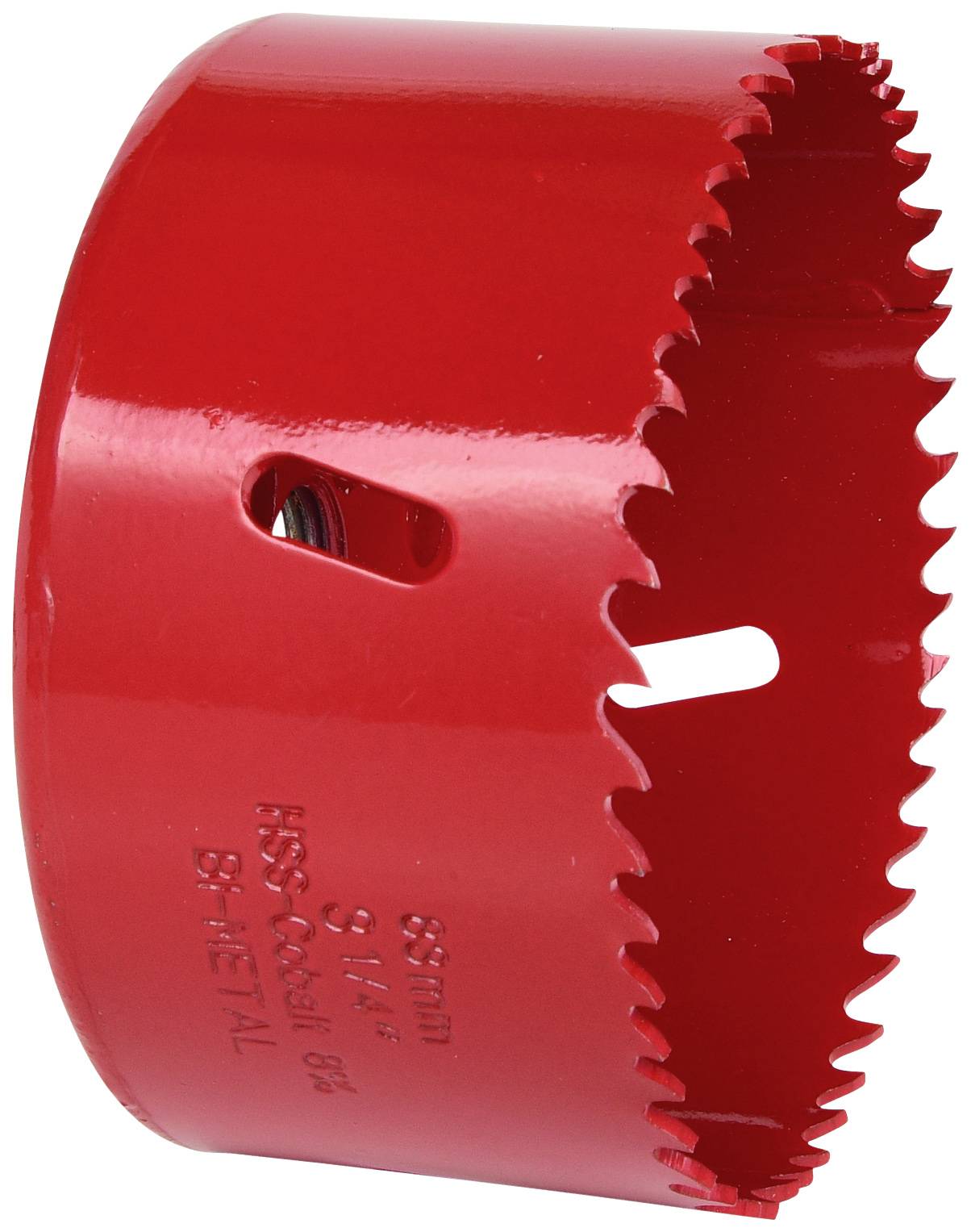Un adaptateur de scie cloche rouge avec bord dentelé et fentes latérales, adapté aux perçages dans le bois ou le métal de différentes tailles.