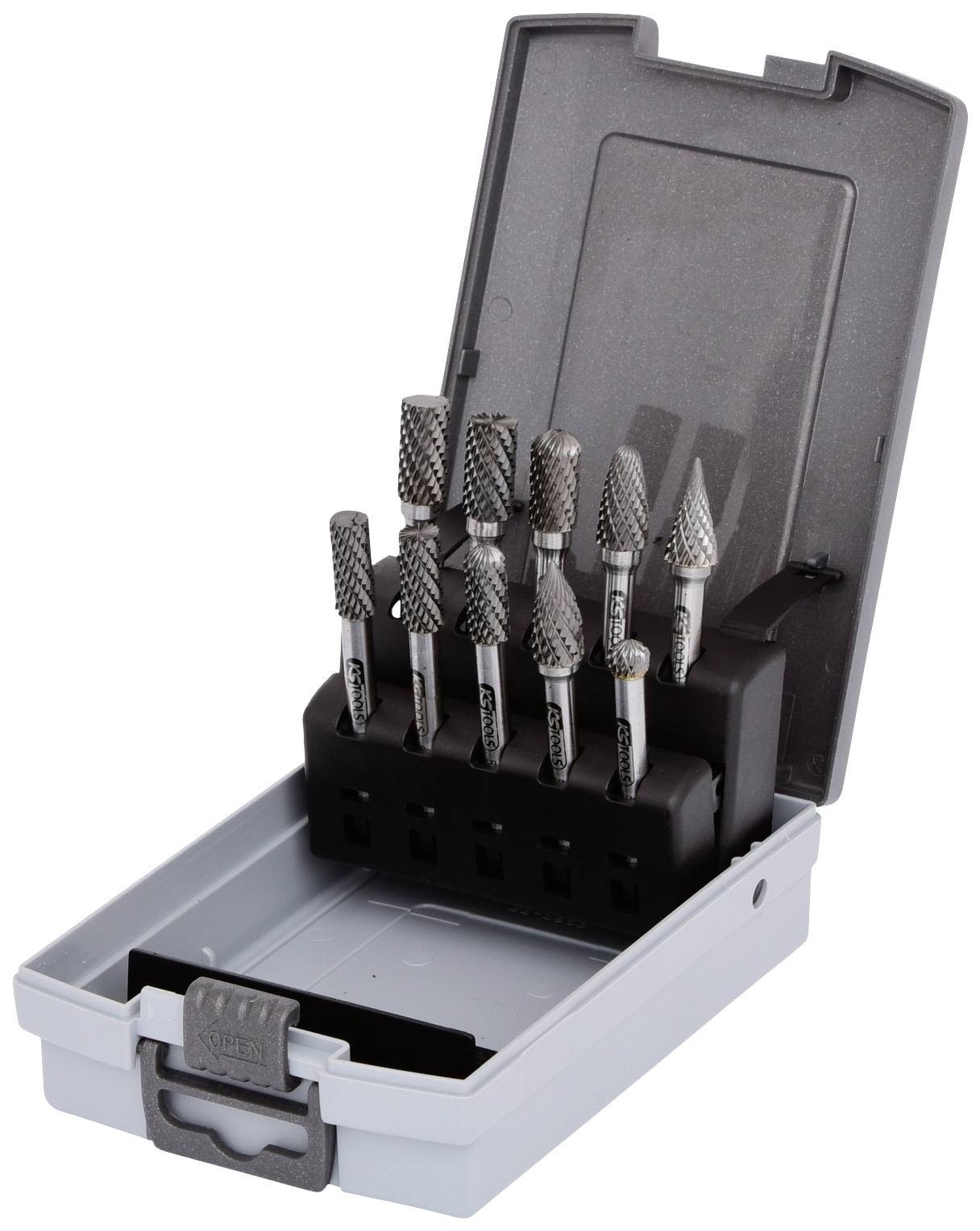 Une boîte à outils ouverte présente une série de différentes fraises rotatives, disposées verticalement dans un support.