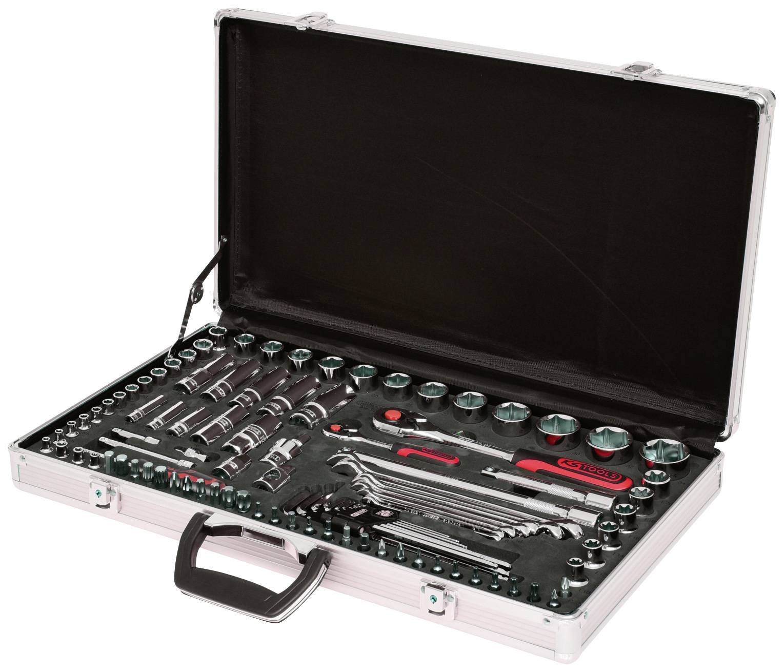 Coffret à outils argenté ouvert avec un jeu de clés à cliquet, de tournevis et de clés à molette, organisé sur une mousse noire.