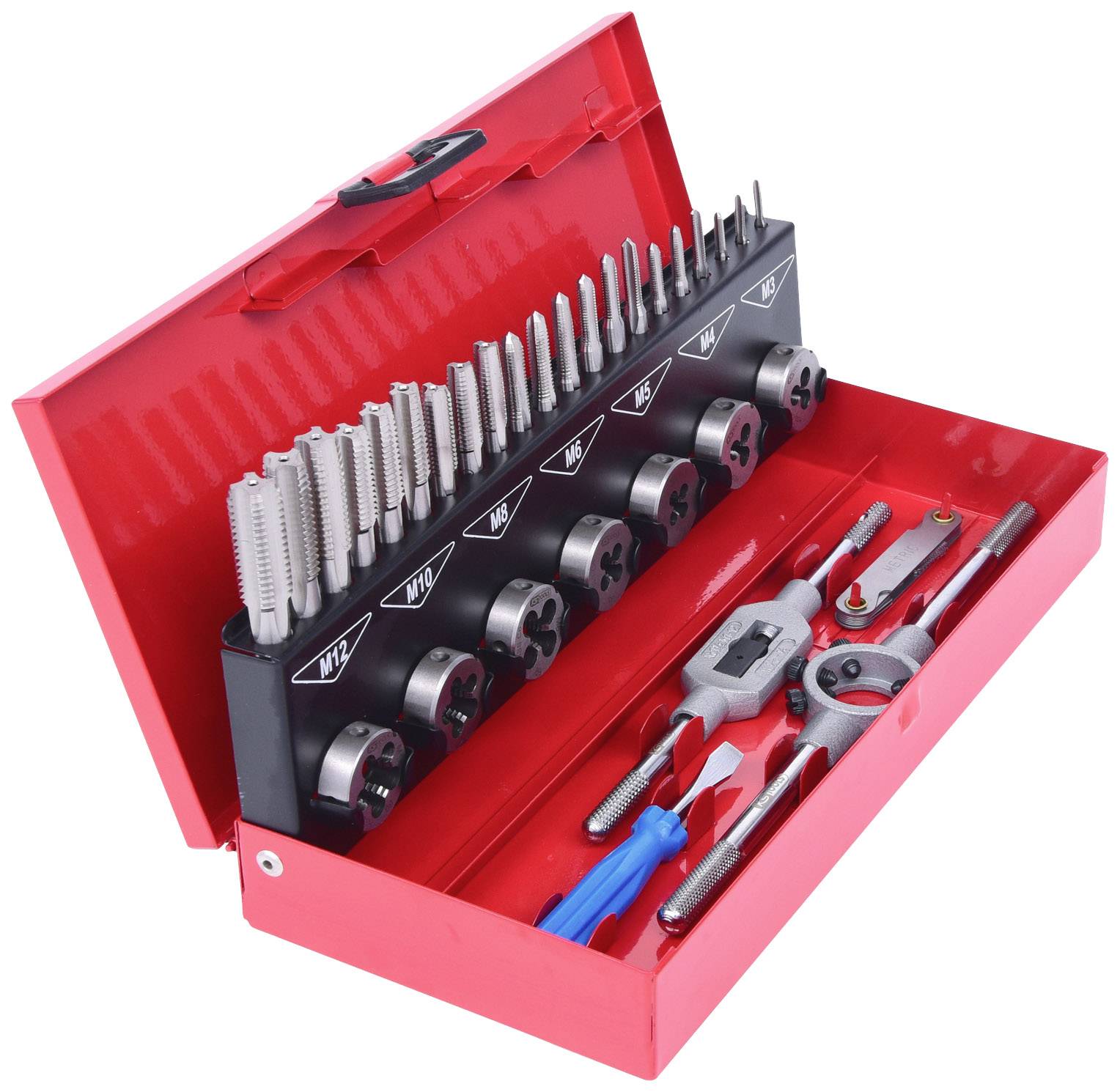 Boîte à outils rouge contenant des tarauds, des filières et des outils manuels. Comprend différentes tailles et formes, soigneusement rangés.
