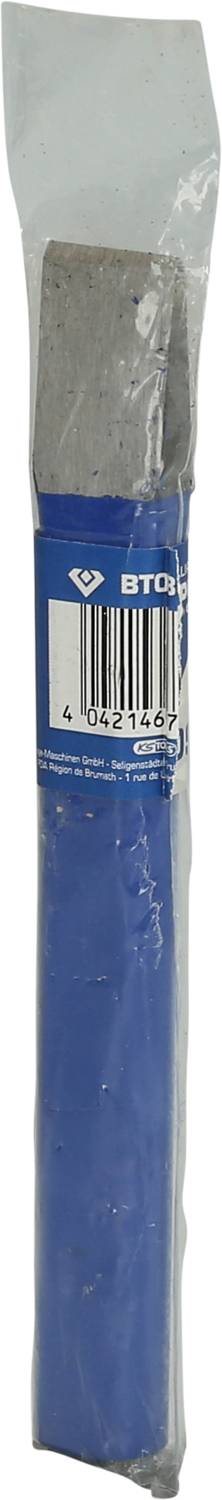 Un ciseau emballé dans un emballage en plastique avec une étiquette bleue et un code-barres.