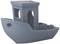 Modèle gris, petit, imprimé en 3D d'un bateau avec une superstructure rectangulaire et des fenêtres.