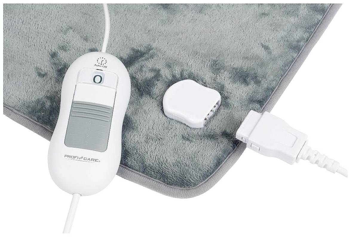 Couverture chauffante électrique avec éléments de commande et prise, sur un tissu gris.