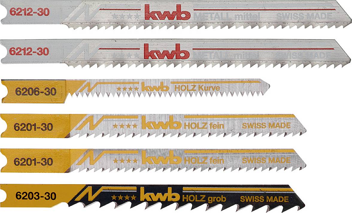 Six lames de scie avec différents types de denture et des inscriptions pour le métal et le bois ; marquage de marque 'kwb' visible.