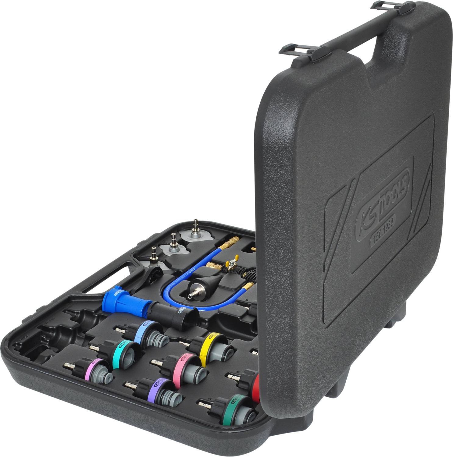 Une boîte à outils ouverte contenant divers adaptateurs colorés et des outils utilisés pour l'entretien ou les réparations de véhicules.
