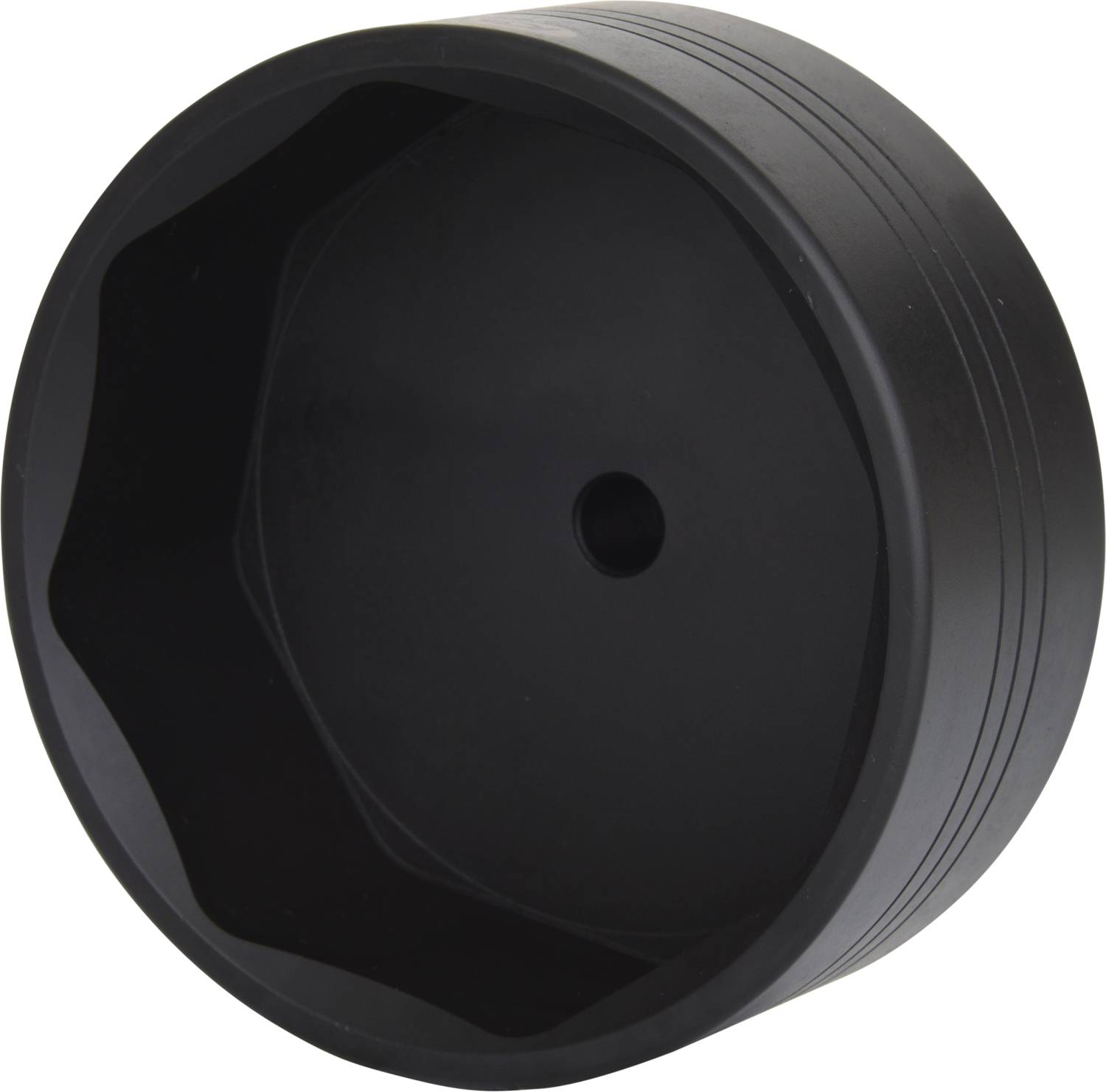 Un embout en plastique noir rond à forme hexagonale intérieure, utilisé pour le retrait des filtres à huile sur les véhicules.
