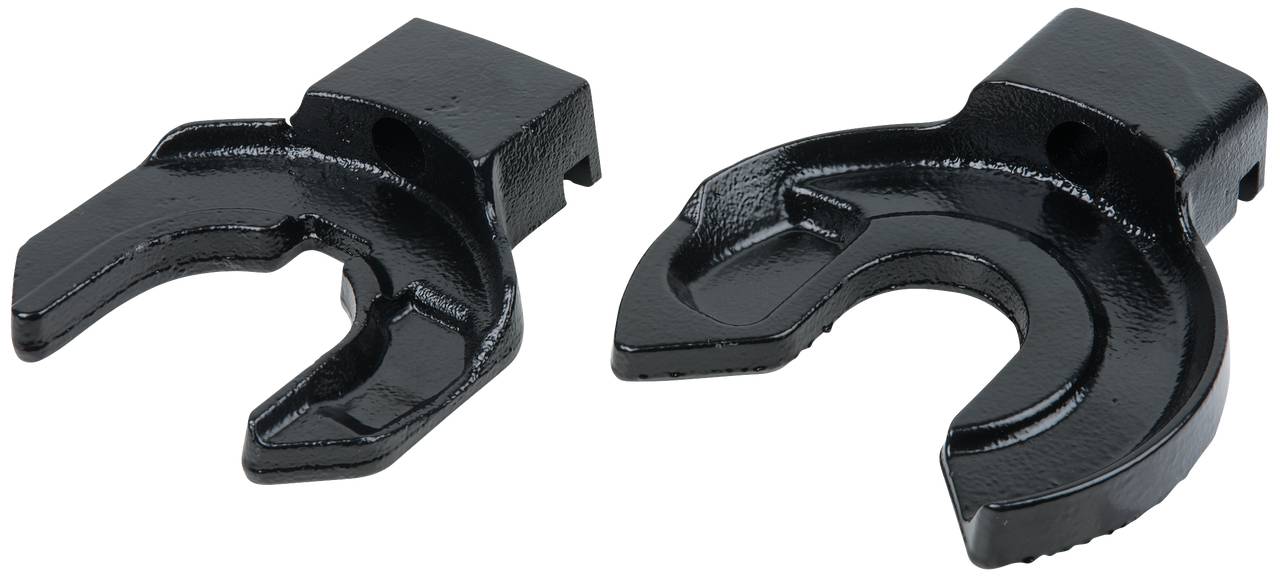 Deux raccords métalliques noirs au design incurvé, placés côte à côte.