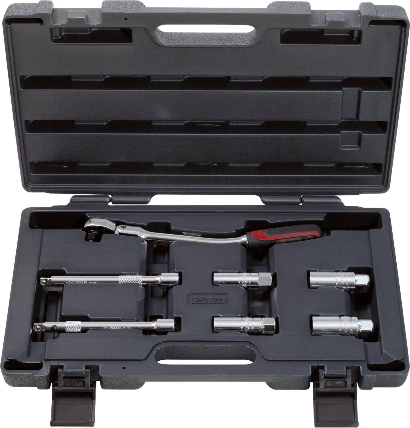 Une valise ouverte contenant un jeu de clés à douilles. Comprenant différentes douilles, une clé à cliquet et des rallonges, soigneusement rangées.
