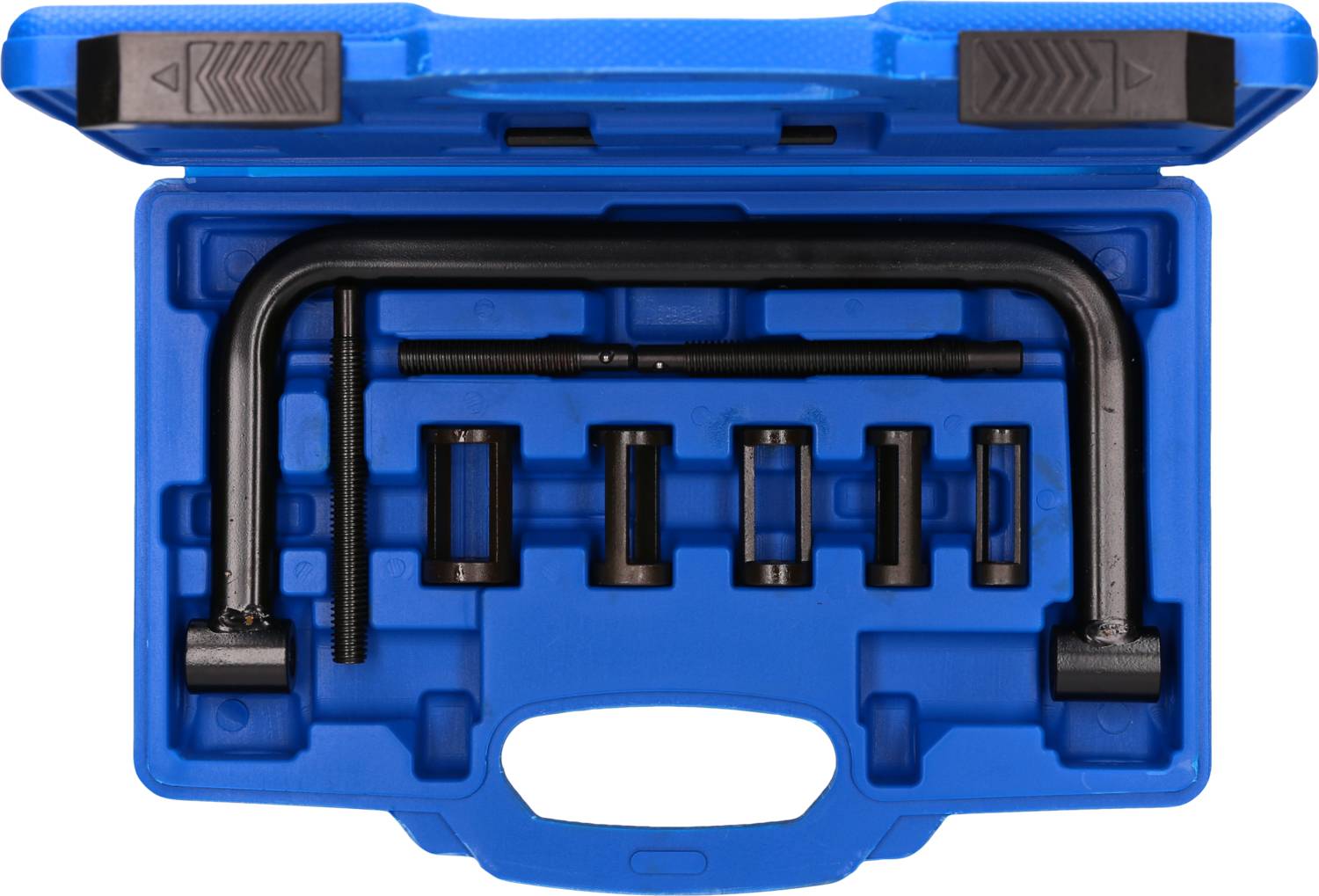 Une boîte à outils bleue contient un ensemble d'outils spécialisés. On peut y voir une pince en C et plusieurs adaptateurs cylindriques.