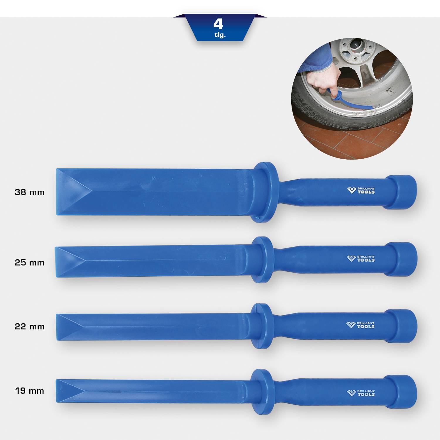 Quatre coins en plastique bleu de différentes tailles (38 mm, 25 mm, 22 mm, 19 mm). En haut à droite, une image d'un coin positionné sur un pneu.
