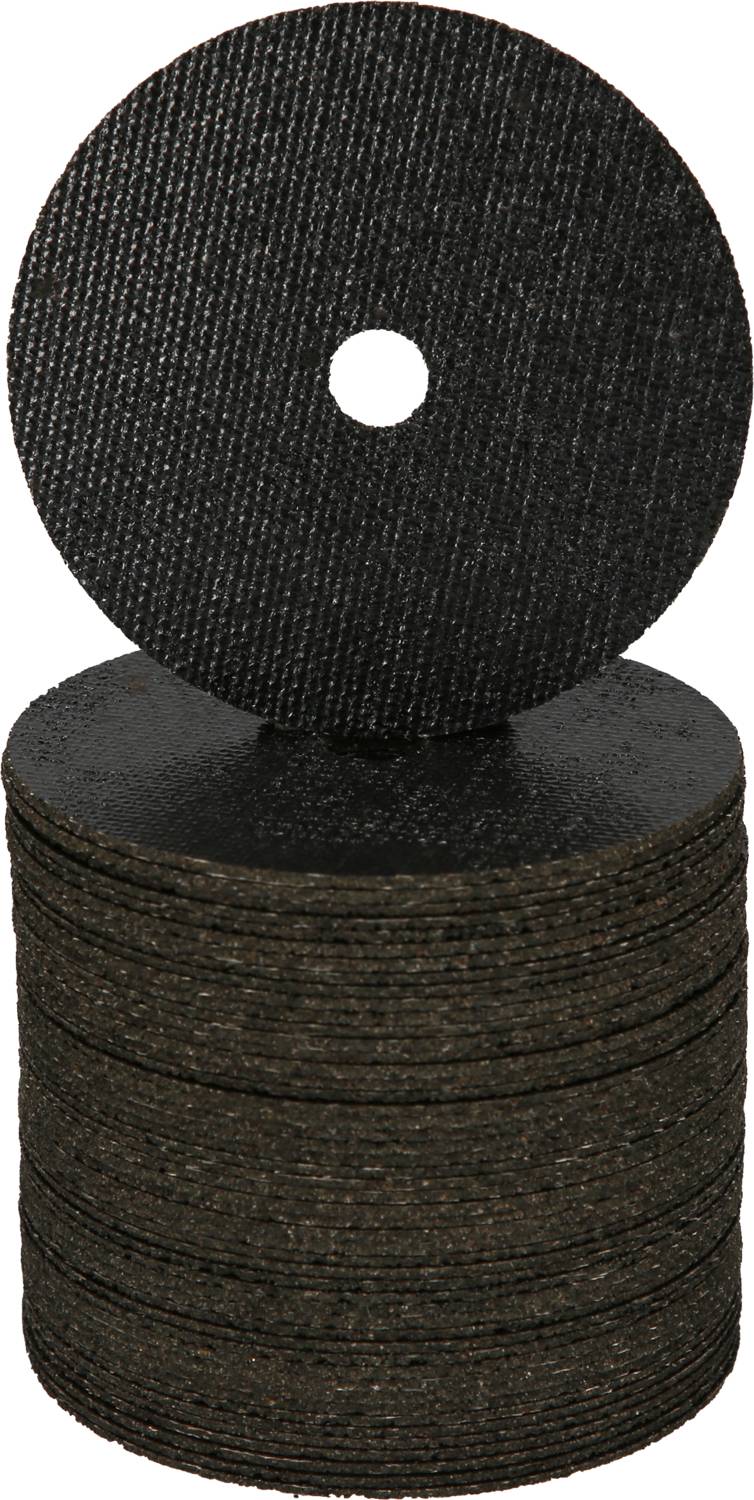 Une pile de disques abrasifs ronds avec un disque placé en biais au-dessus. Les disques sont gris foncé et possèdent un trou central.