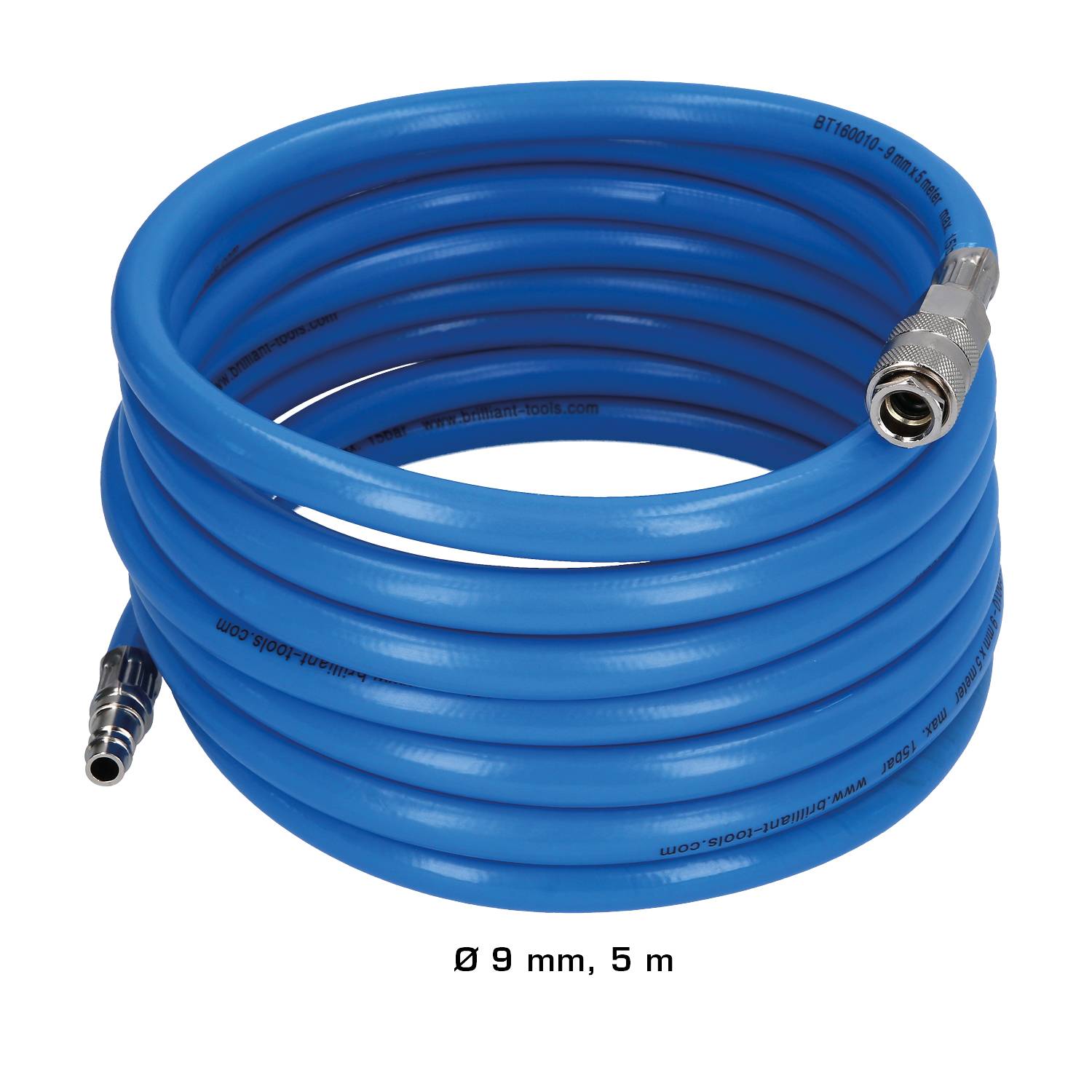 Un tuyau pneumatique bleu de 9 mm de diamètre et de 5 m de long, enroulé, avec des raccords métalliques aux deux extrémités.