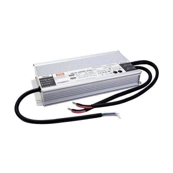 Un dispositif de pilotage LED rectangulaire avec deux câbles d'alimentation, numéro de modèle et informations du fabricant sur l'étiquette.