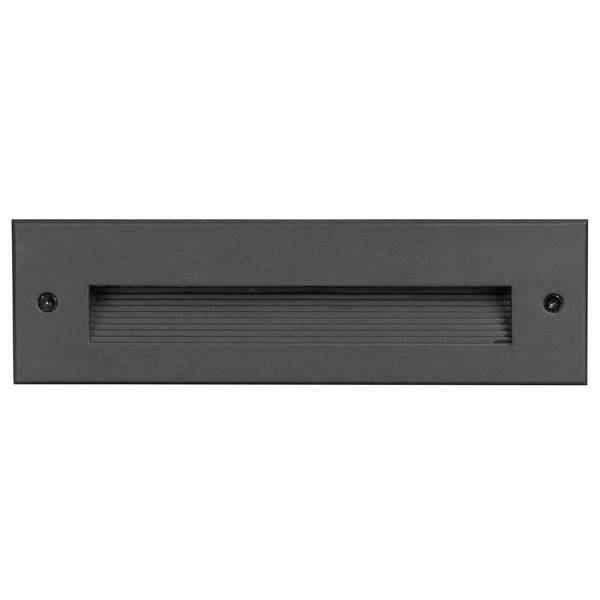 Applique murale rectangulaire noire avec une sortie de lumière étroite et horizontale au centre, adaptée pour les escaliers ou l'éclairage d'accentuation.