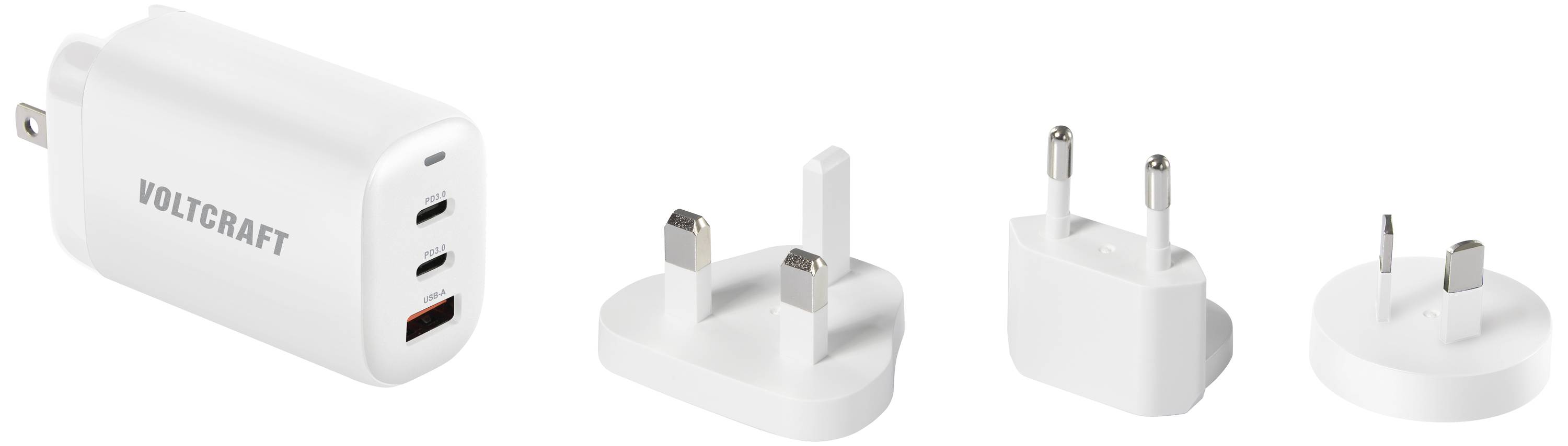 Un chargeur blanc avec trois ports USB et quatre adaptateurs de prise pour différents types de fiches internationales.