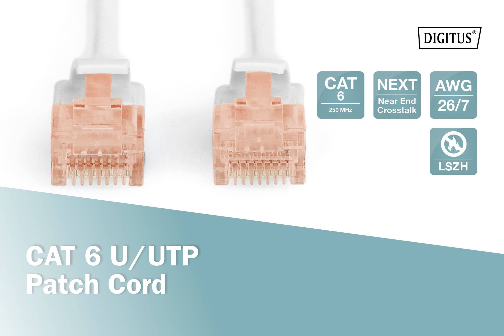 Deux fiches de câble de raccordement orange CAT 6 U/UTP, informations numériques en haut : « CAT 6 », « NEXT », « AWG 26/7 », « LSZH ». En bas à gauche : « Cordon de raccordement CAT 6 U/UTP ».