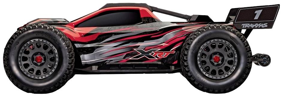 Voiture télécommandée rouge avec des détails noirs et gris et l'inscription 'XRT' sur le côté.