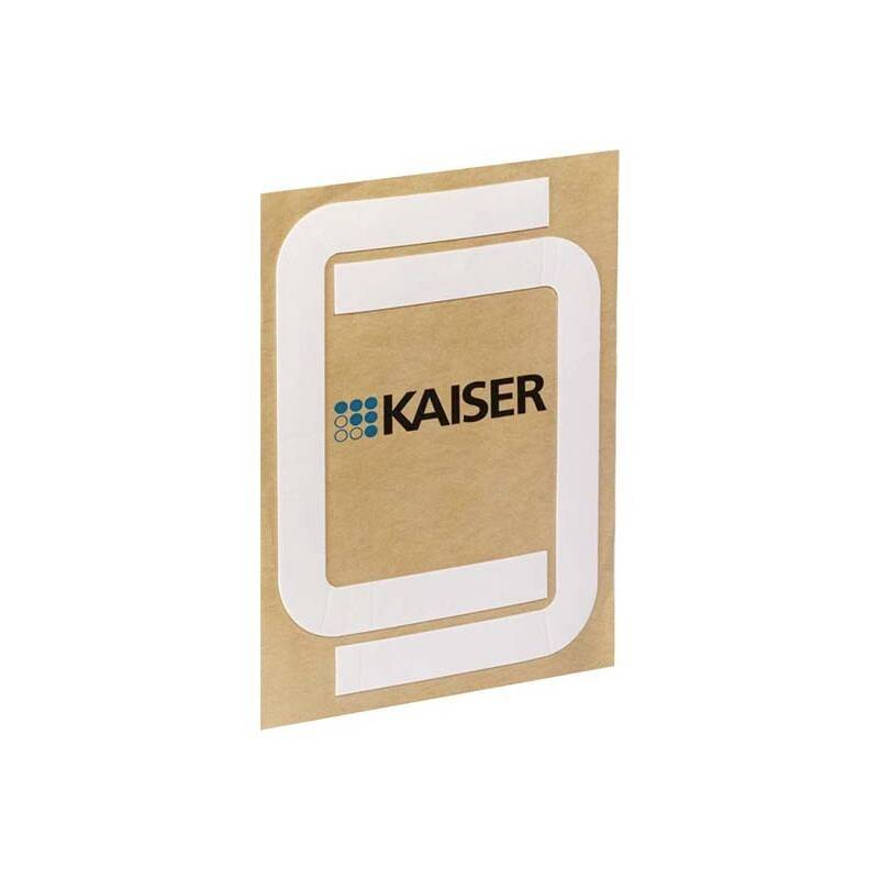 Enveloppe avec le logo 'Kaiser' au centre.