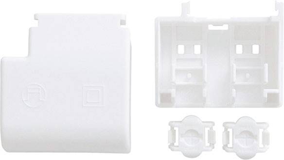 Des pièces de boîtier en plastique blanc, composées d'un couvercle principal et de petits composants de fixation, sont disposées côte à côte.