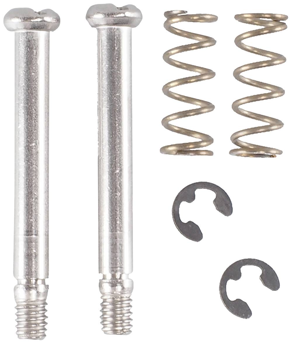 Deux broches métalliques, deux ressorts et deux circlips sur fond blanc. Composants pour fixations mécaniques.