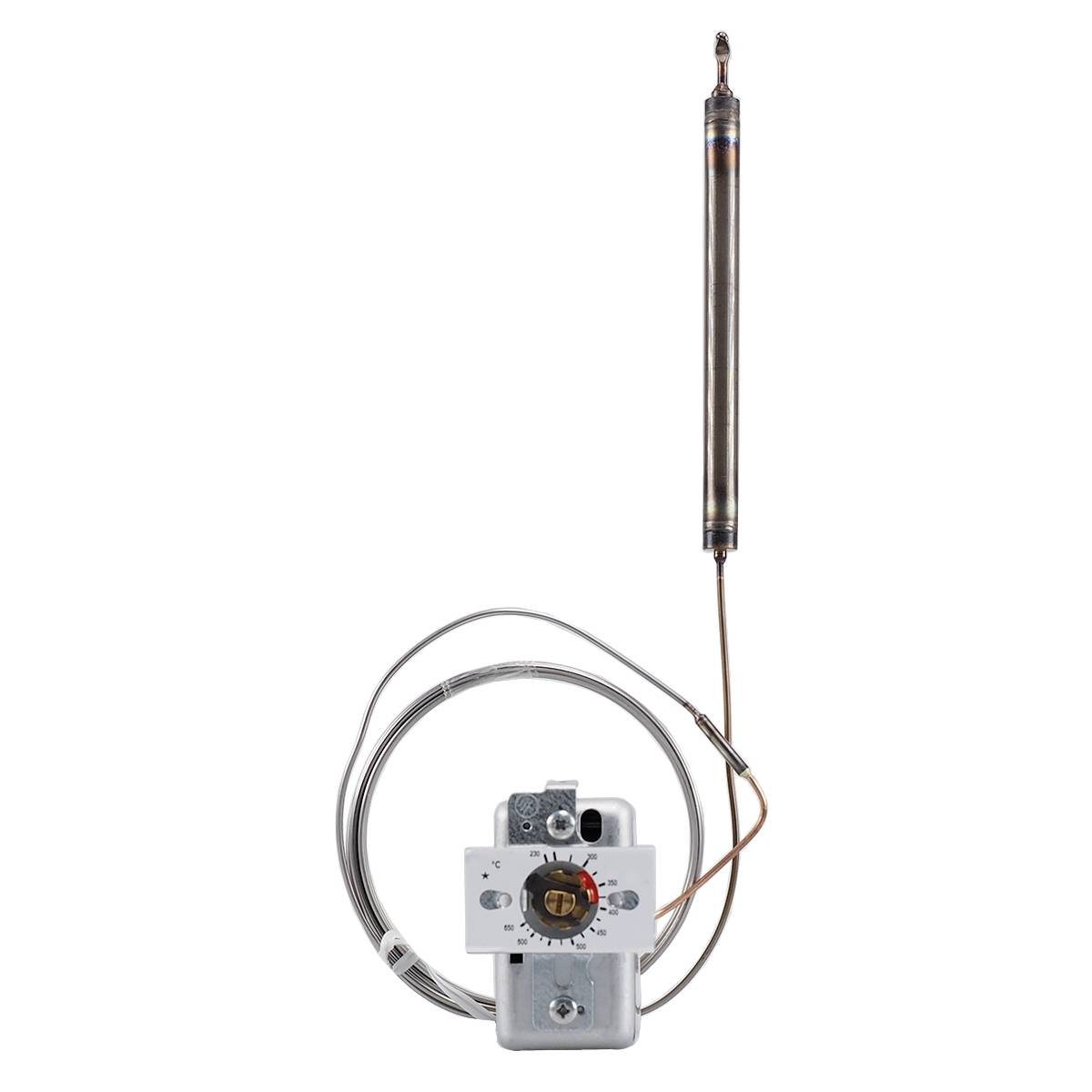 Thermostat avec capteur et tube capillaire, intégré dans un boîtier métallique, utilisé pour le contrôle de température dans les systèmes de chauffage.