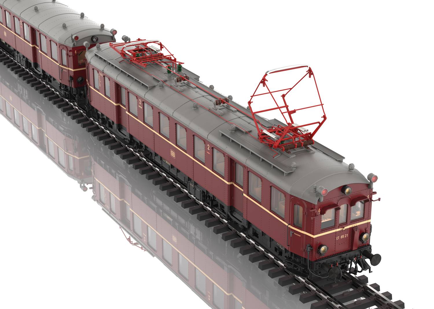 Un train rouge historique avec un pantographe roule sur des rails. Le train semble nostalgique et richement détaillé.