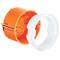 Boîte d'encastrement orange avec bague d'adaptation blanche, adaptée à l'installation d'appareils électroniques dans les murs.