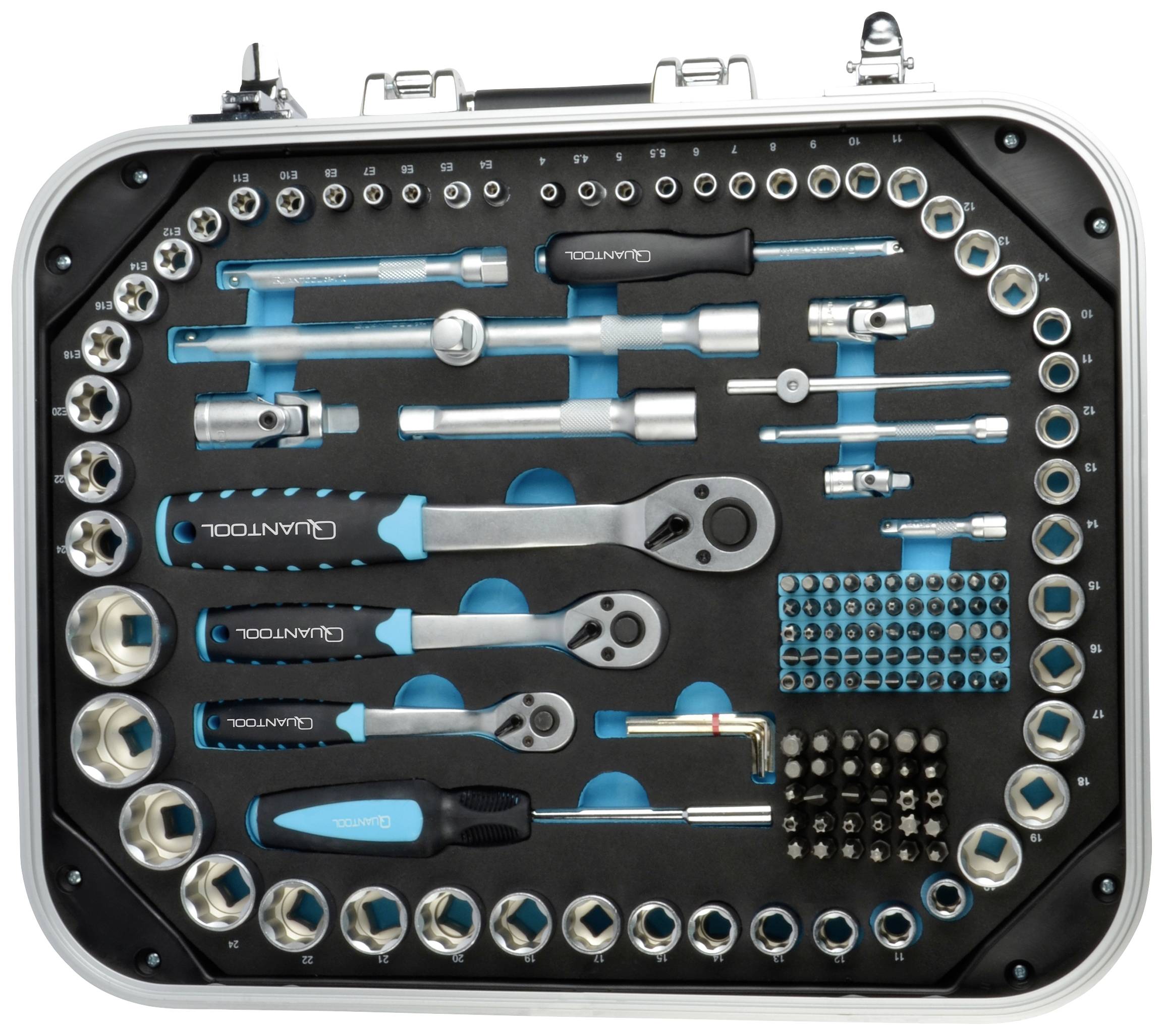 Une boîte à outils ouverte contenant divers douilles, cliquet et rallonges, soigneusement rangés dans une mousse de protection.