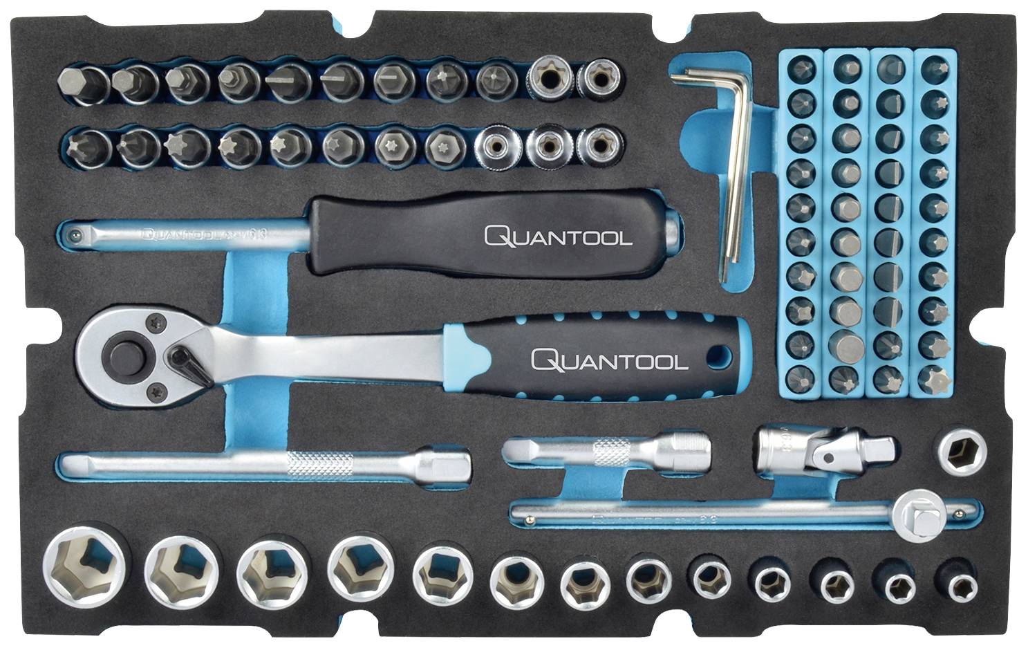 Ensemble d'outils avec insert en mousse, comprenant une clé à cliquet, plusieurs douilles et embouts. Les couleurs principales sont le noir et le bleu.
