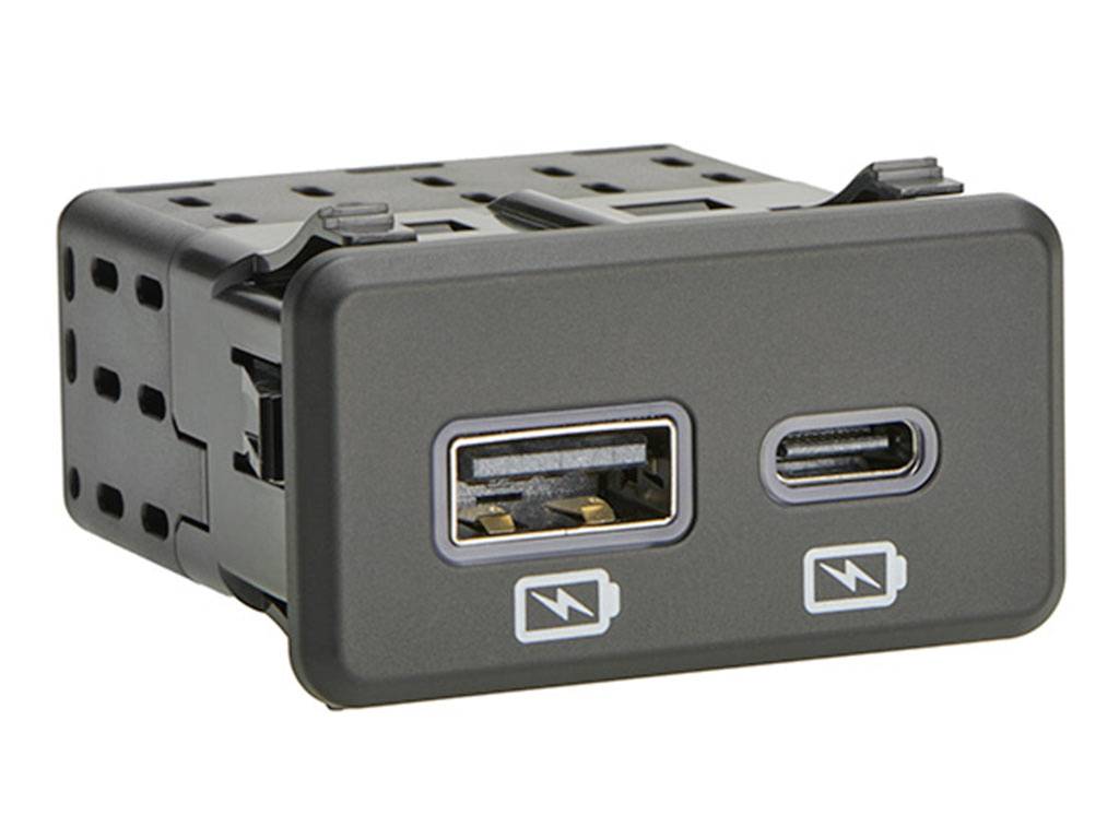 Appareil noir équipé d'un port USB-A et d'un port USB-C sur la façade. Les deux ports sont munis de symboles de charge.