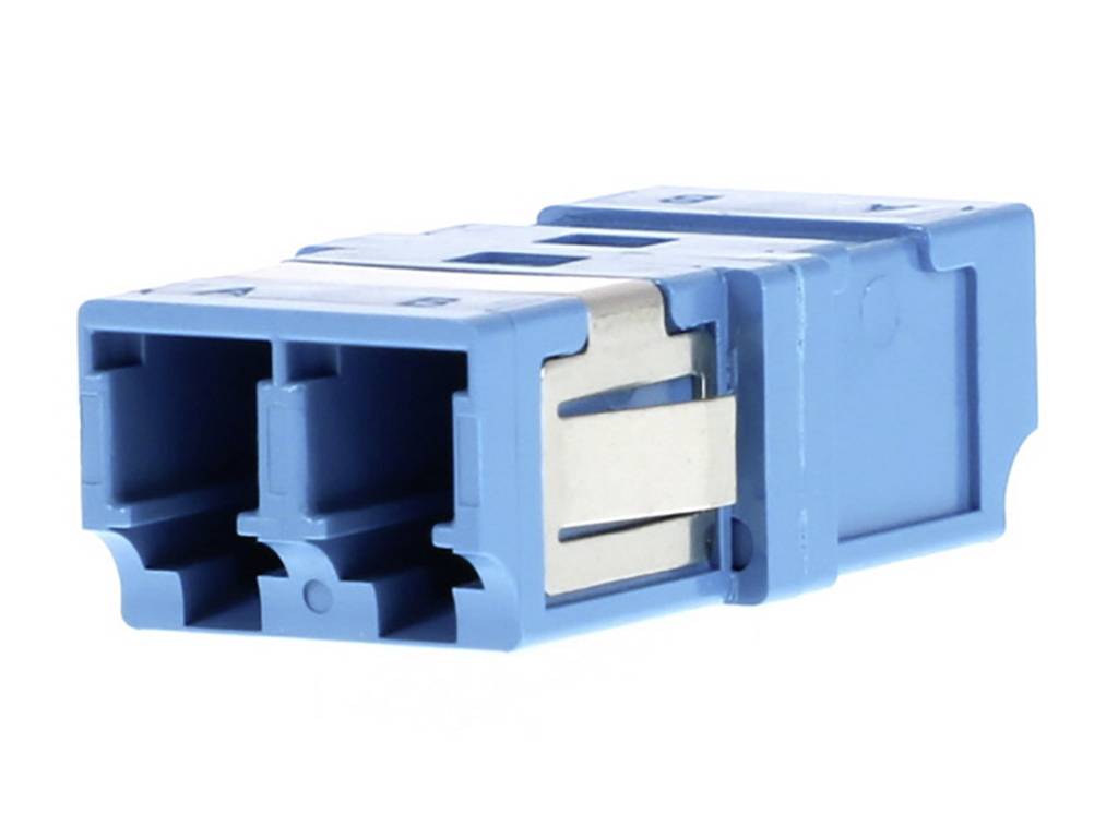 Un adaptateur de couplage à fibre optique bleu à deux canaux, utilisé pour les connexions dans les réseaux à fibres optiques.