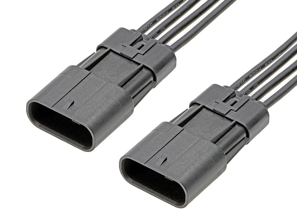 Deux câbles électriques noirs avec des connecteurs, pouvant être utilisés pour l'électronique automobile. Chacun possède trois fils.