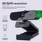 Une webcam noire sur support, résolution QHD 2K, 30 FPS, QHD 1440P (2560x1440), mise au point automatique, indicateur de LED d'état, sceau vert 'Cet emballage est 100 % recyclable'.