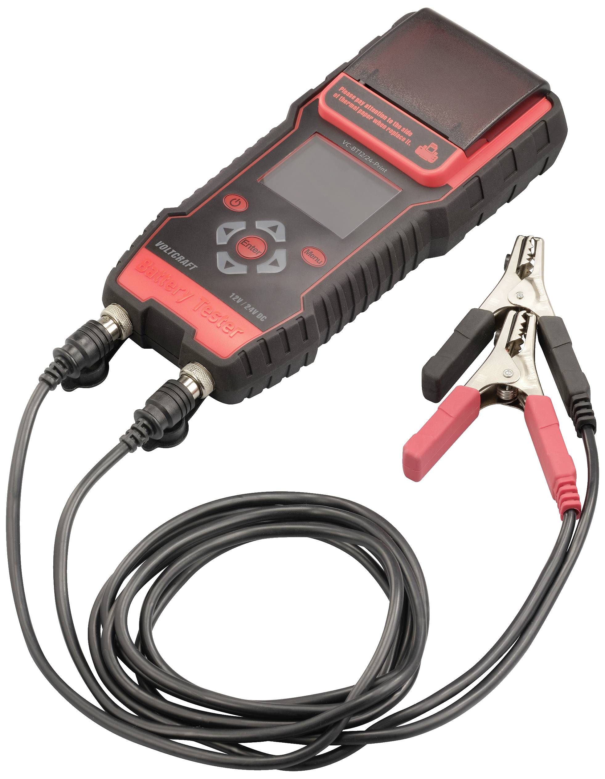 Un chargeur de batterie noir et rouge avec un affichage numérique et des câbles munis de pinces crocodile pour se connecter aux batteries de voiture.