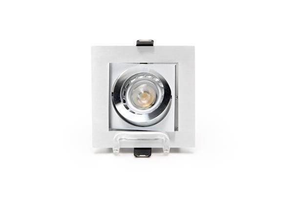 Luminaire encastrable carré en argent, avec réflecteur central rond. Adapté pour une installation murale ou plafonnière dans des espaces intérieurs modernes.