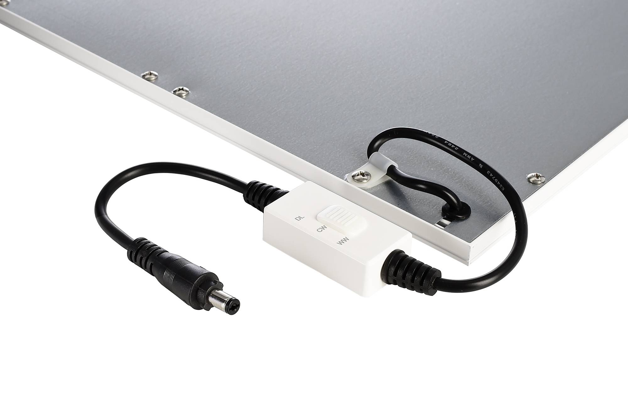'Panneau LED flexible avec câble noir et interrupteur blanc, adapté à diverses applications d'éclairage.'