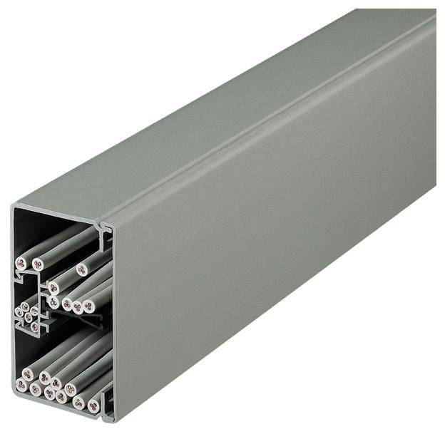 Profilé en aluminium en forme d'angle avec plusieurs chambres creuses, adapté aux applications industrielles et aux constructions.