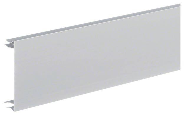 Profilé en plastique gris de forme rectangulaire, généralement utilisé pour les habillages ou les constructions de panneaux.
