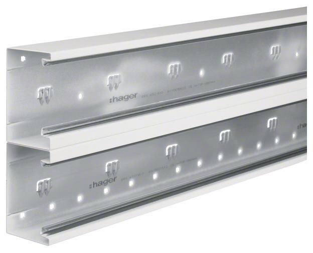 Deux rails métalliques parallèles équipés de LED sur leur face intérieure, fixés dans un cadre blanc, probablement partie intégrante d'un système d'éclairage.