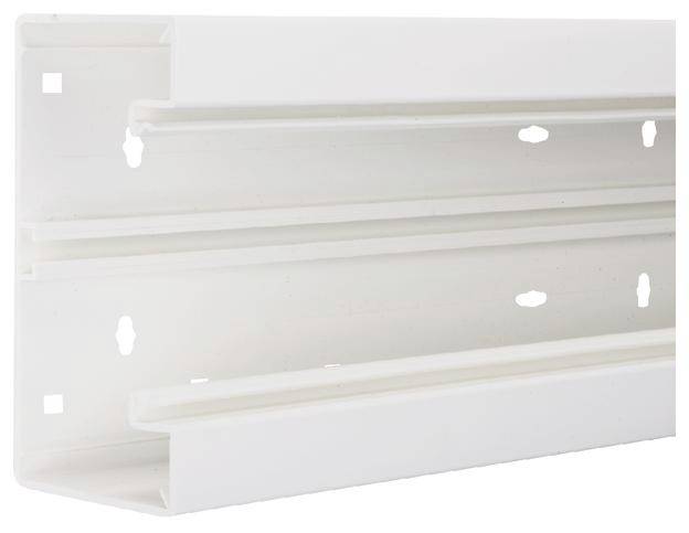 Pièce rectangulaire blanche en plastique avec plusieurs fentes et supports, probablement un module de montage ou un système de rails.