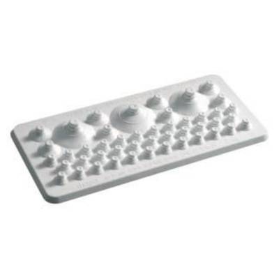 Tapis antidérapant blanc avec ventouses sur la face inférieure, pour une utilisation sûre dans la baignoire ou la douche.